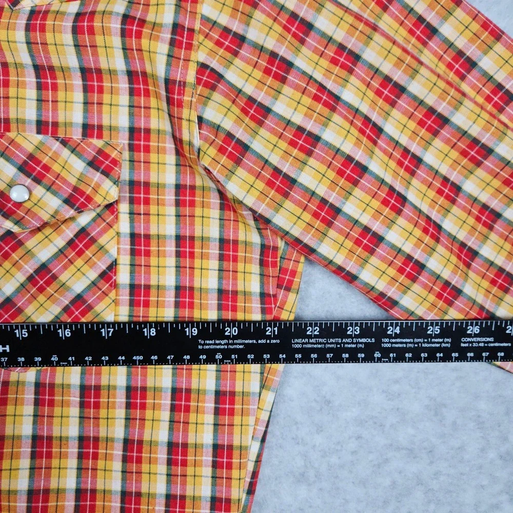 Vintage Wrangler Mens 16-33 Sanforized Plaid Western Pearl Snap Shirt Cowboy USA